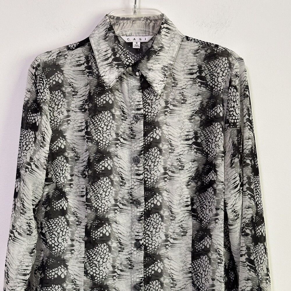 Cabi Blouse S 988 Gray Python Snake Button Front … - image 3